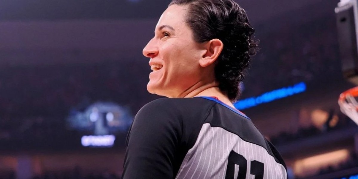 NBA Referee Che Flores Opens Up About Being Non-Binary Transgender
